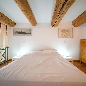 Air-conditioned Loft In The Heart Of The Old Port Marseille